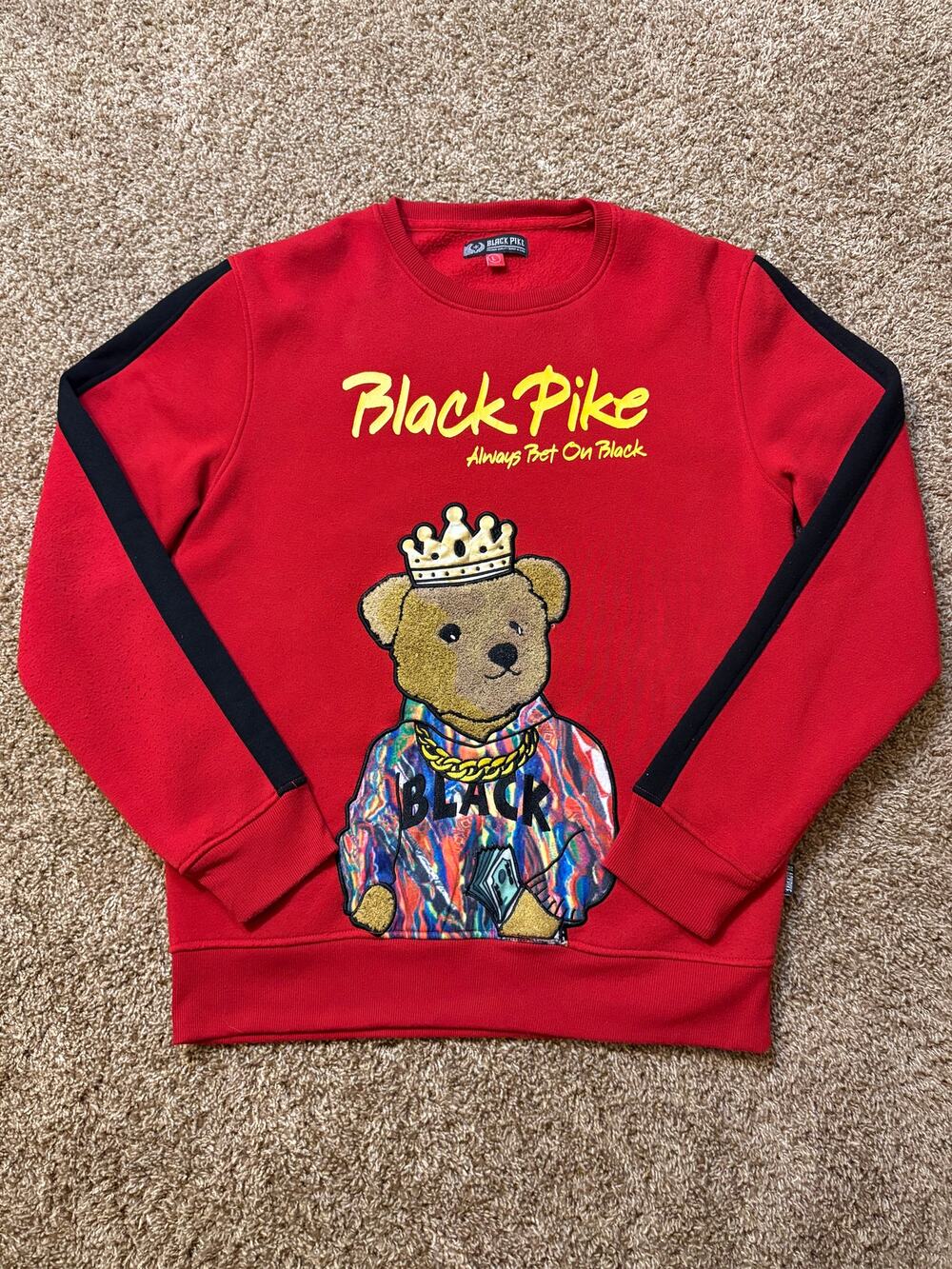 Black Pike Always Bet On Black Crown Teddy Bear Crewneck Mens Size Large Red